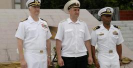 Корабли ВМФ США бывают во Владивостоке довольно часто http://www.vladtime.ru/2010/07/25/vizit-korablej-vmf-yaponii-i-ssha-vo-vladivostok.html