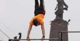 Турник способен заменить спортзал Александра Большакова