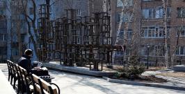 Работы ведутся в сквере на улице Комарова www.vlc.ru
