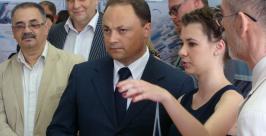 Глава Владивостока Игорь Пушкарев и молодой архитектор Алина Фадеева Юрий Евдан