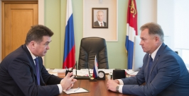 Встреча Владимира Миклушевского и Алексей Губарева Пресс-служба администрации Приморского края