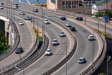 Автомобили на Золотом мосту во Владивостоке Илья Аверьянов, ИА PrimaMedia
