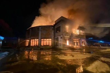 Пожар в заброшенном цирке в Уссурийске пресс-служба ГУ МЧС России по Приморскому краю Подробнее: https://primamedia.ru/news/2340664/