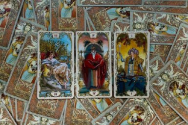 Императрица, Император, Маг: шумный переворот кармы сулят Таро в Новолуние 10.10.2026 Алина Иванова, ИА PrimaMedia