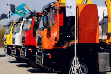 Презентация китайских грузовиков во Владивостоке ИА PrimaMedia