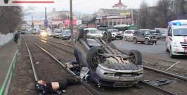 В серьезном ДТП во Владивостоке погиб водитель, три человека госпитализированы Ночной Дозор