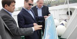 Медведев во Владивостоке прокатился на катере Фото пресс-службы Президента России