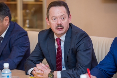 Глава Артема Владимир Новиков  Из архива РИА PrimaMedia
