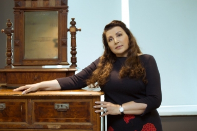 Мария Гулегина в музее имени Арсеньева РИА PrimaMedia