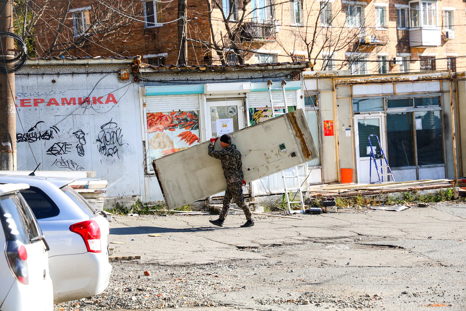 На месте будущего КРТ на Юмашева начали сносить старые объекты Евгений Кулешов, ИА PrimaMedia
